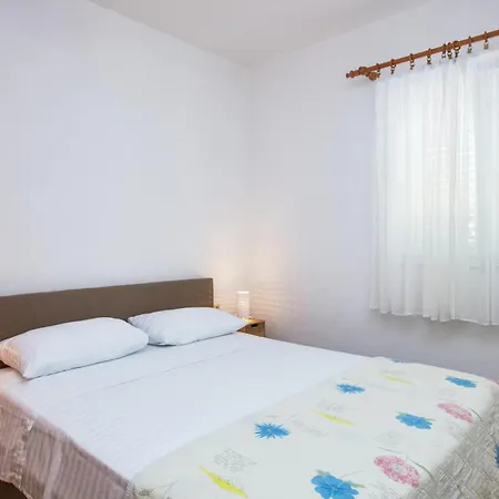 公寓 By The Sea Zaboric, Sibenik - 469 扎博里克